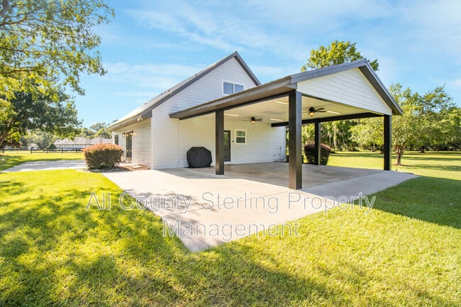 Photo - 347 SW Skyle Way Casa