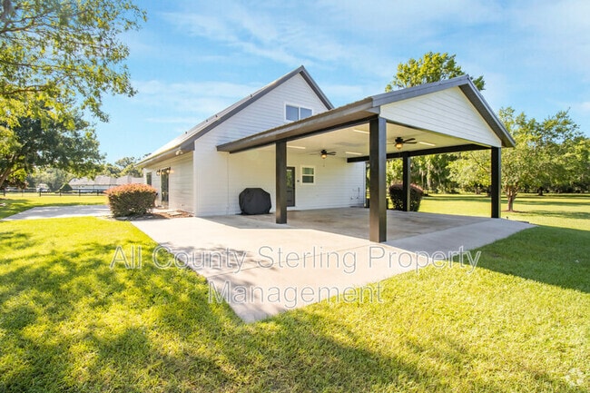 Building Photo - 347 SW Skyle Way Rental