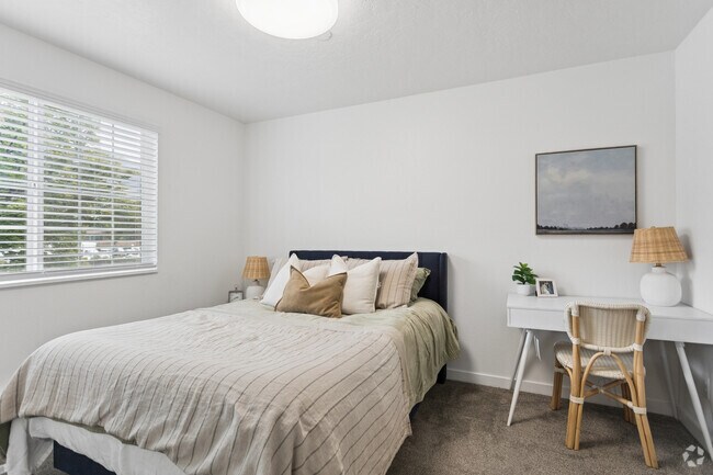 Keystone 1BR, 1BA - 525SF - Bedroom