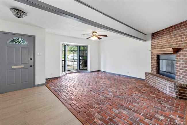 Photo - 414 Crestwood St