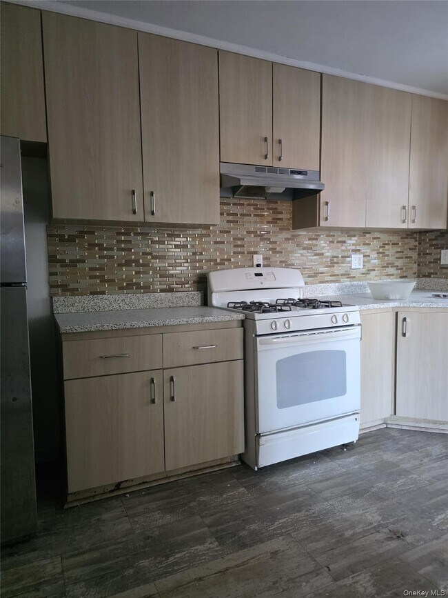 Photo - 13-03 154th St