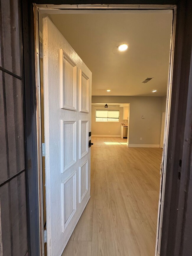 1708 E Fairfield Ct Unit 2