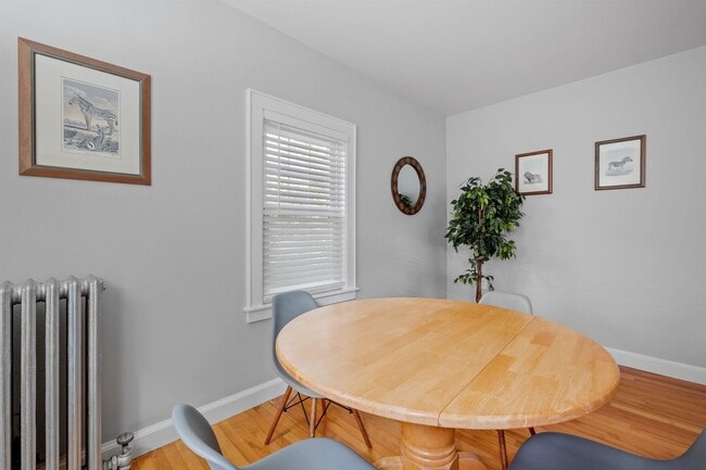 Photo - 989 Union St