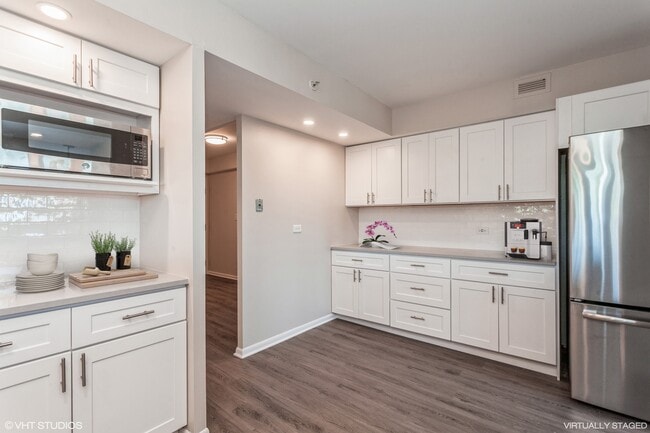 Photo - Spinning Wheel Apartments