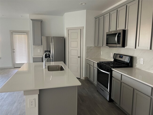 Building Photo - 7919 Cattleman Vly Dr