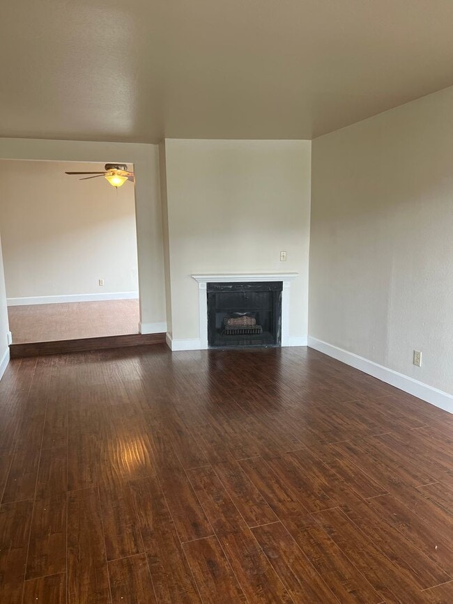Photo - UPDATED 3 BEDROOM DUPLEX IN SACRAMENTO!