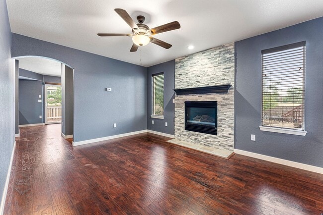 Photo - 4bed 4bath with fenced yard in Denver!