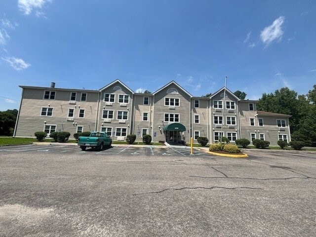 Photo - 2139 Broadmoor Ave