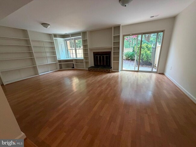 Photo - 5814 Tudor Ln