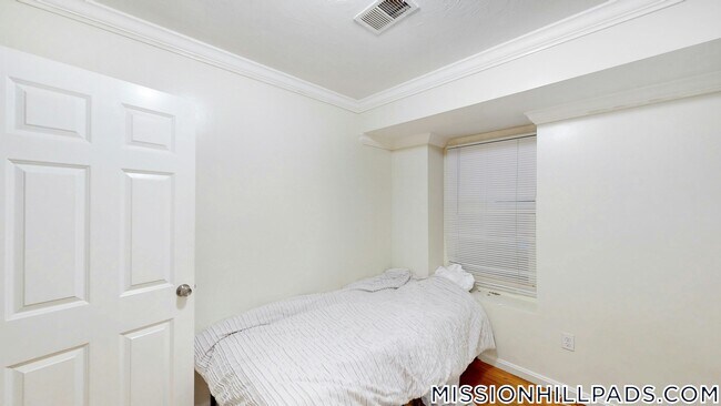 Photo - 712 Shawmut Ave Unidad 1R
