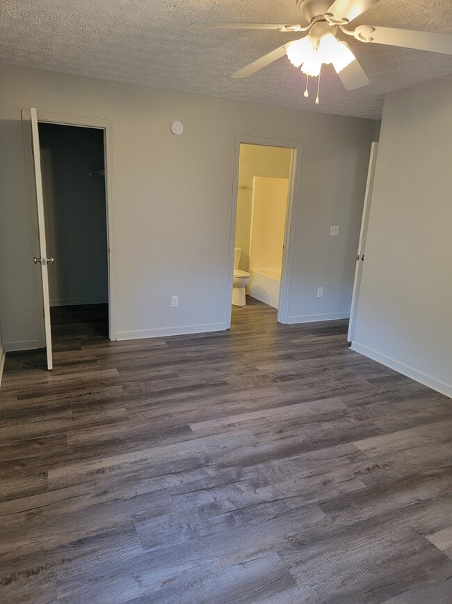 Photo - 2893 S Walnut Street Pike