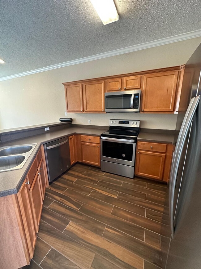 Photo - 2108 Main St