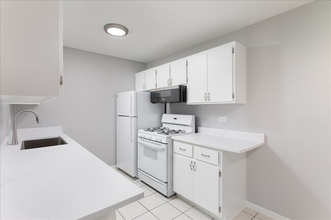 Photo - 5740 East Ave Unit 2D