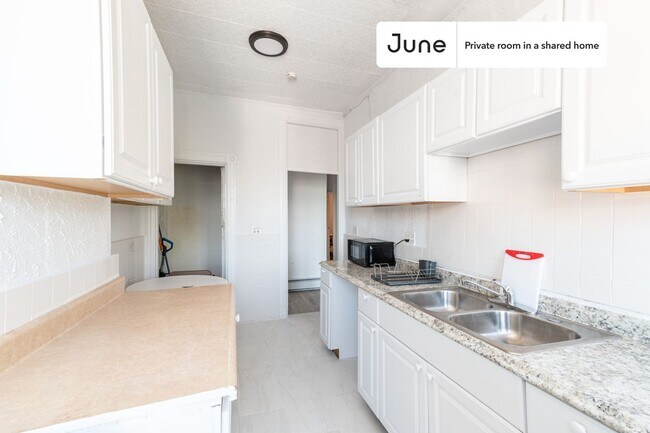 Photo - Room in Shared 4 bed/1 bath home Unit C