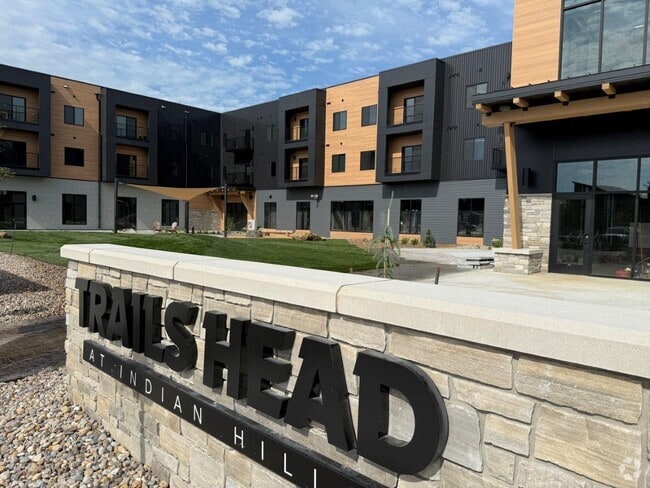 Building Photo - Trails Head Rental