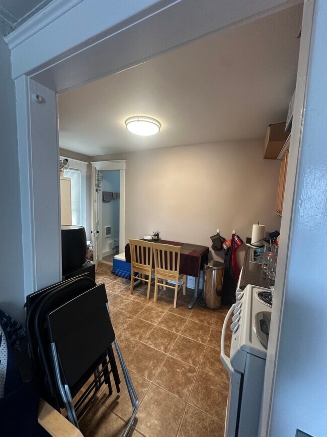 Photo - 1303 Wilmot St Unidad 21