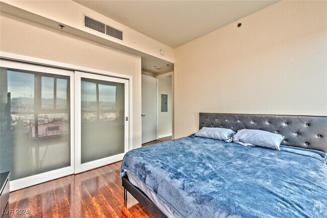 Building Photo - 4525 Dean Martin Dr Unit 604 Rental