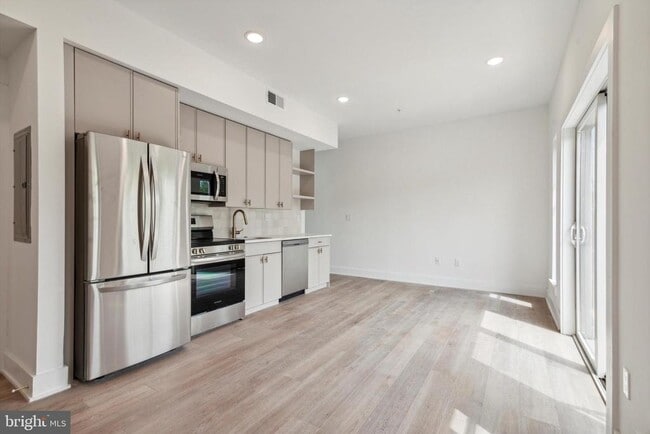 Photo - 367 W Hortter St Unit 403