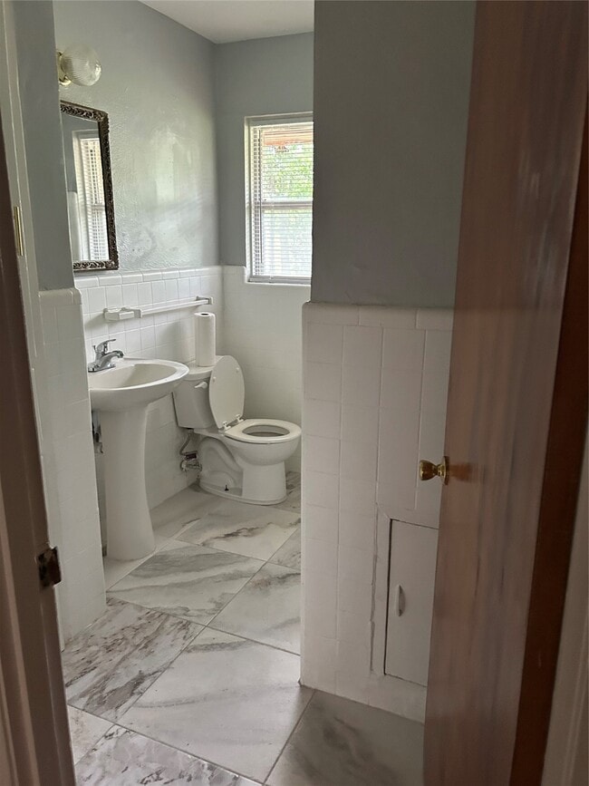 Building Photo - 4022 Cheena Dr