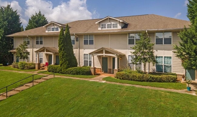 Towne at Lakewood Heights