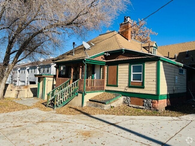 Building Photo - 2671 Jefferson Ave Unit 1 Rental