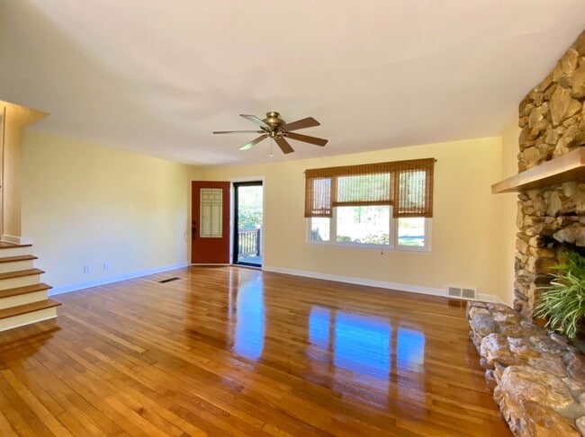 Photo - Beautiful Creekside Cottage in North Asheville