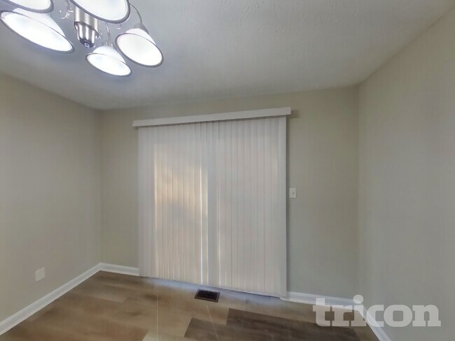 Photo - 4737 Cedar Lake Dr SE