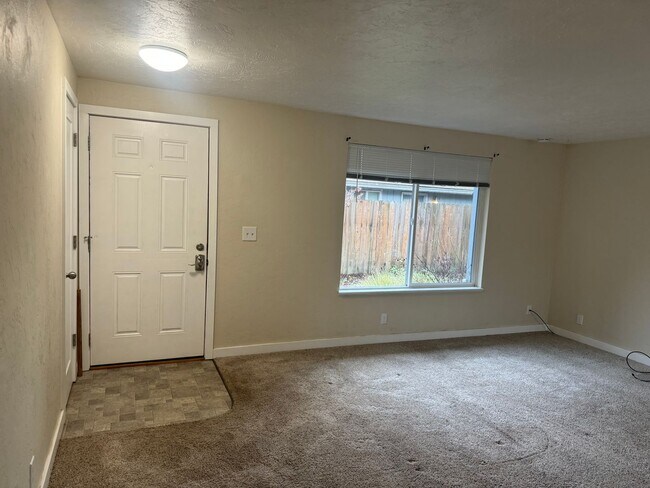 Photo - 41 N Lawrence St Unit #2