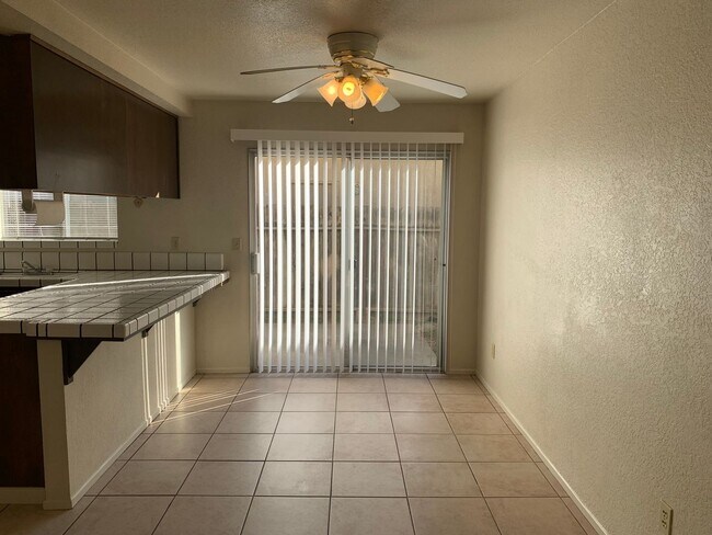 Photo - MON390 Unit 1