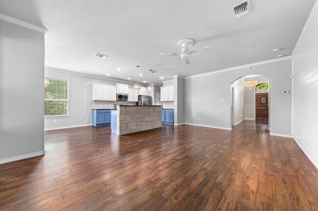 Photo - 5705 Fenton Ln