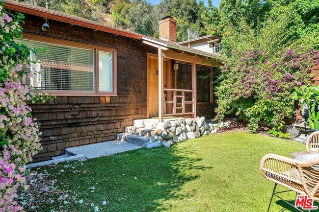 Photo - 9859 Easton Dr