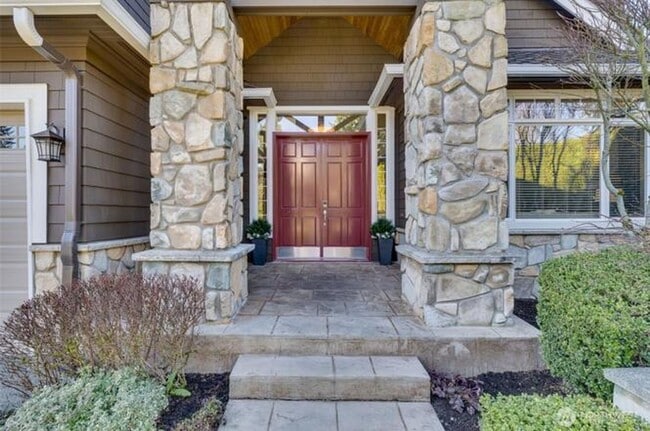 Photo - Luxury Living in sought after Sterling Woods