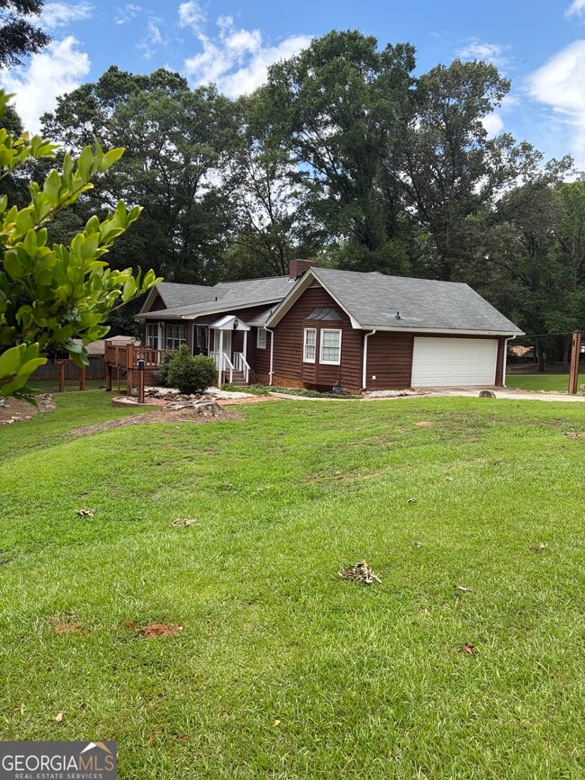 Photo - 105 Braemar Dr