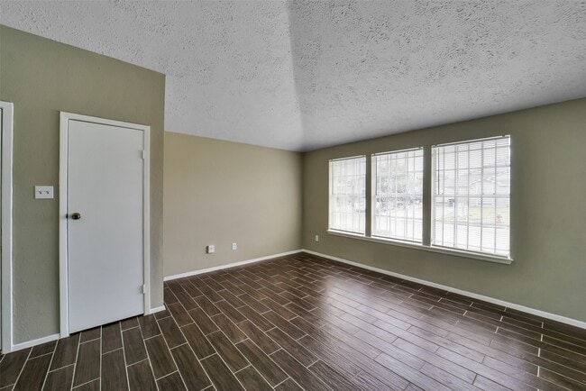 Photo - 10036 Woodico Dr