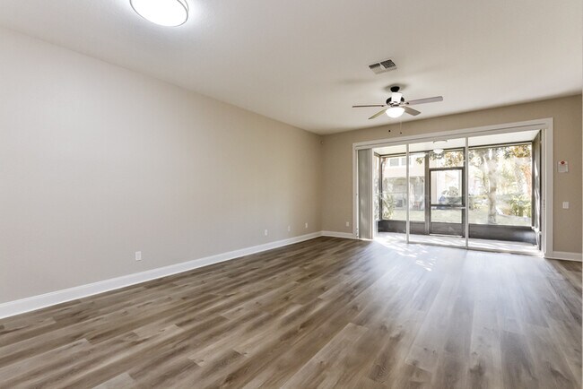 Photo - 1012 Berkman Cir