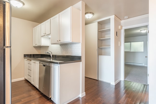 Lakeview Place