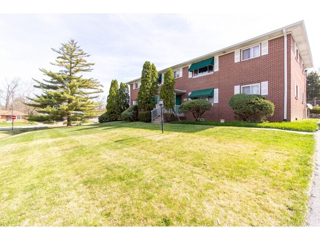 Building Photo - 4849 N Bolton Ave Unit 6 Rental