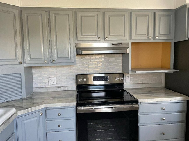 Photo - 1106 N 60th Ave