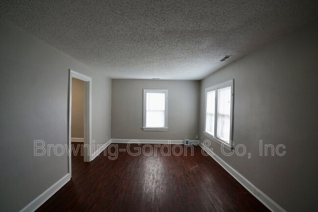 Photo - 2106 Eastwood Ave