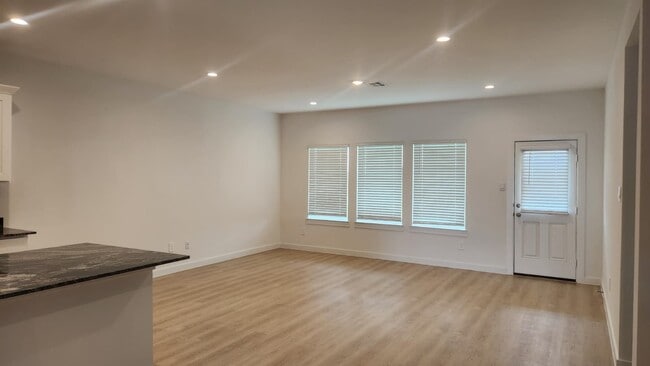 Photo - 1503 Native Reef Wy