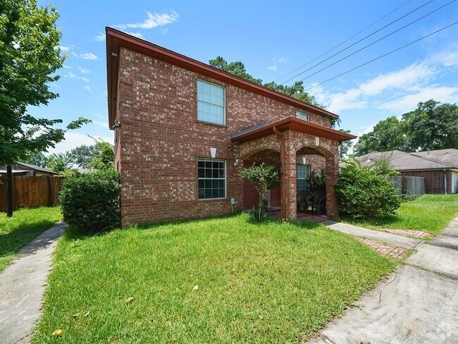 Building Photo - 24023 Strong Pine Dr Unit A Rental