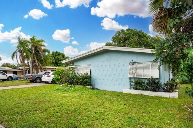 Photo - 18525 NW 39th Ave