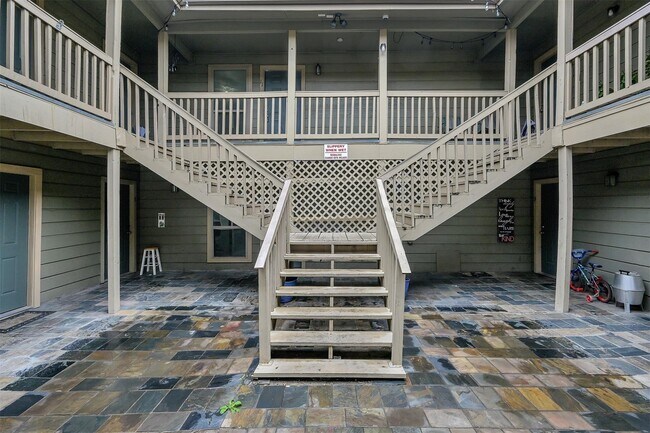 Photo - 1910 Willowbend St