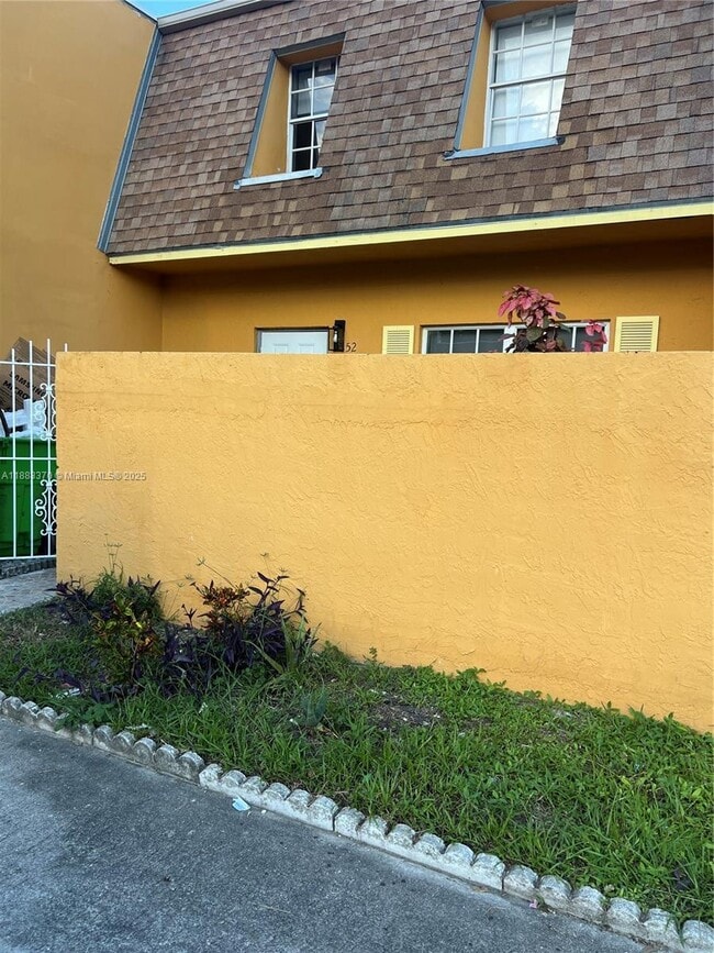 Building Photo - 2652 NW 60th Way Rental