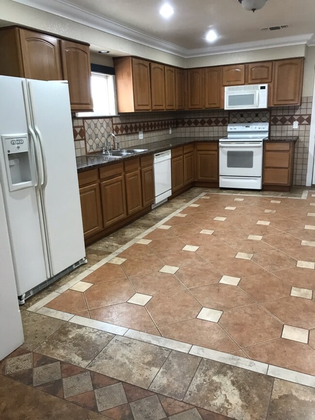 Photo - 2601 W 3rd St