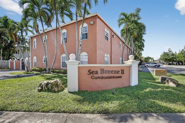 Building Photo - 1405 Miami Rd Unit 5