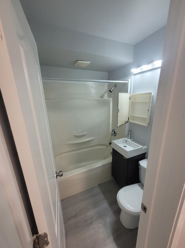 Photo - 570 Ellice Ave Unité A12