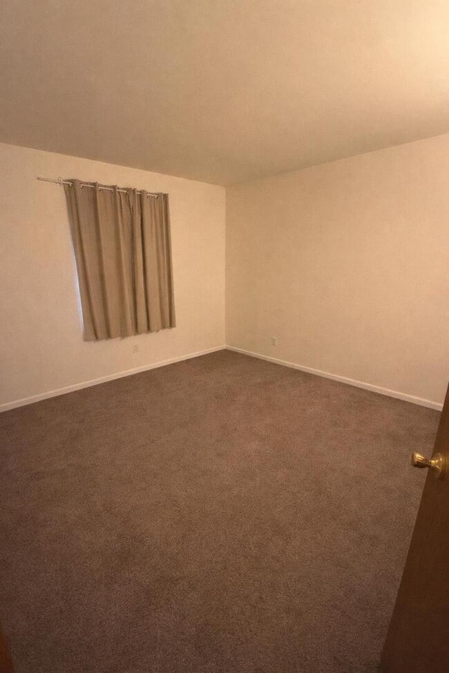 Photo - 303 Newport Ln Unit C1