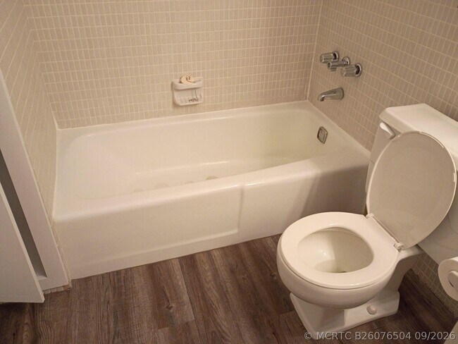 Photo - 2151 NE 68th St Unit 225