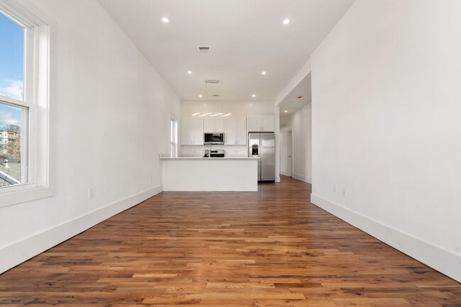 Photo - 120 Regent St Unit 4